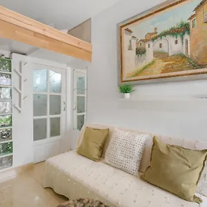 https://vista-blanca-room-5.in-canary-islands.com